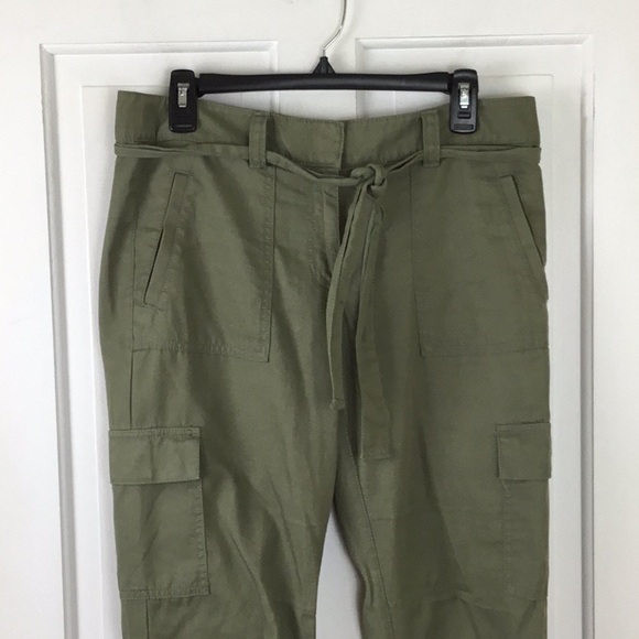 LOFT Belted Cargo Joggers Size 6 - Picture 3 of 9